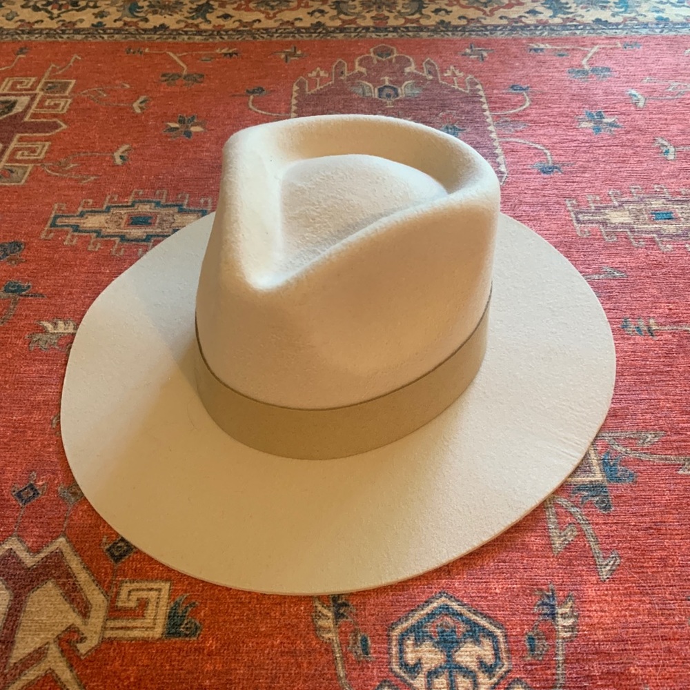 Teressa Foglia Hat - Never Been Worn